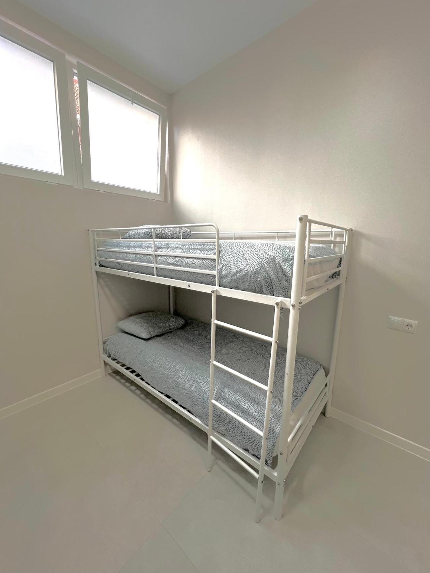 Hostel Oasis Мадрид Екстер'єр фото