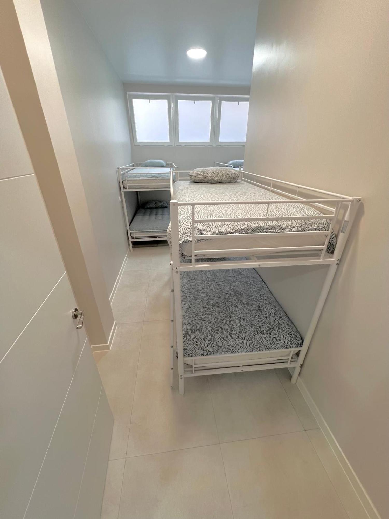 Hostel Oasis Мадрид Екстер'єр фото