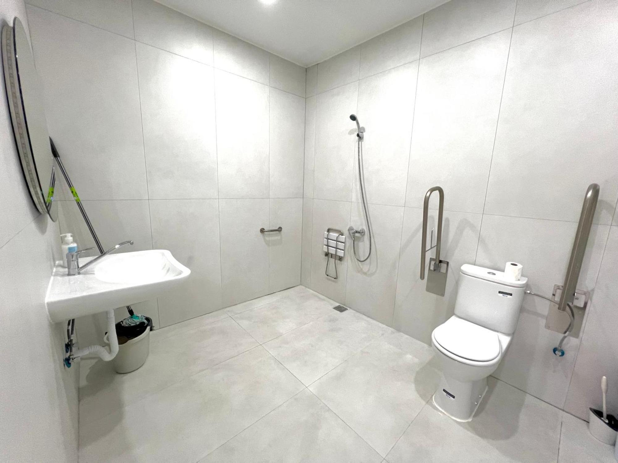 Hostel Oasis Мадрид Екстер'єр фото