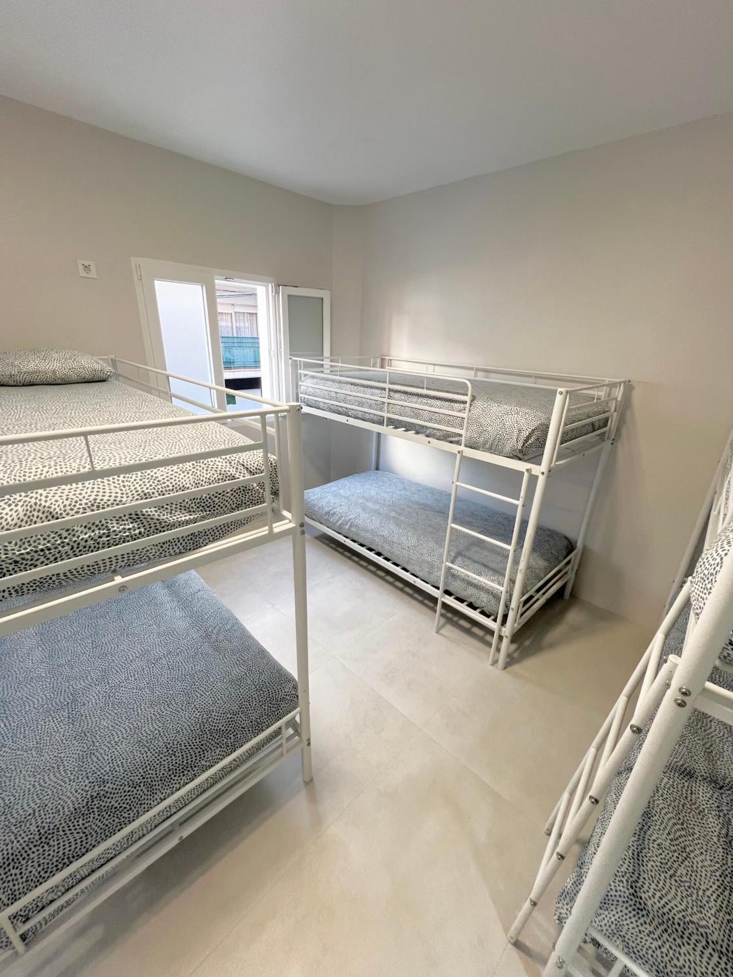 Hostel Oasis Мадрид Екстер'єр фото
